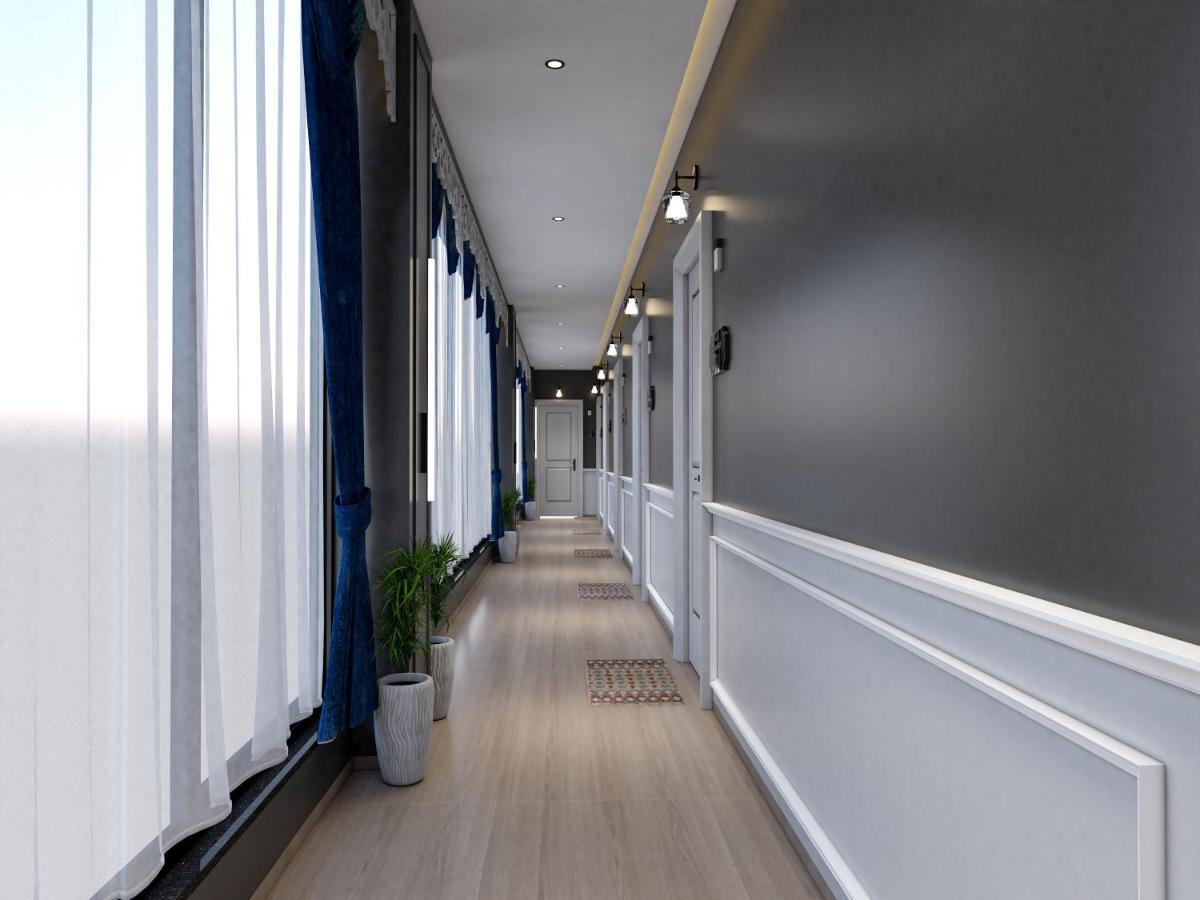 V Love Hotel Surat Exterior foto